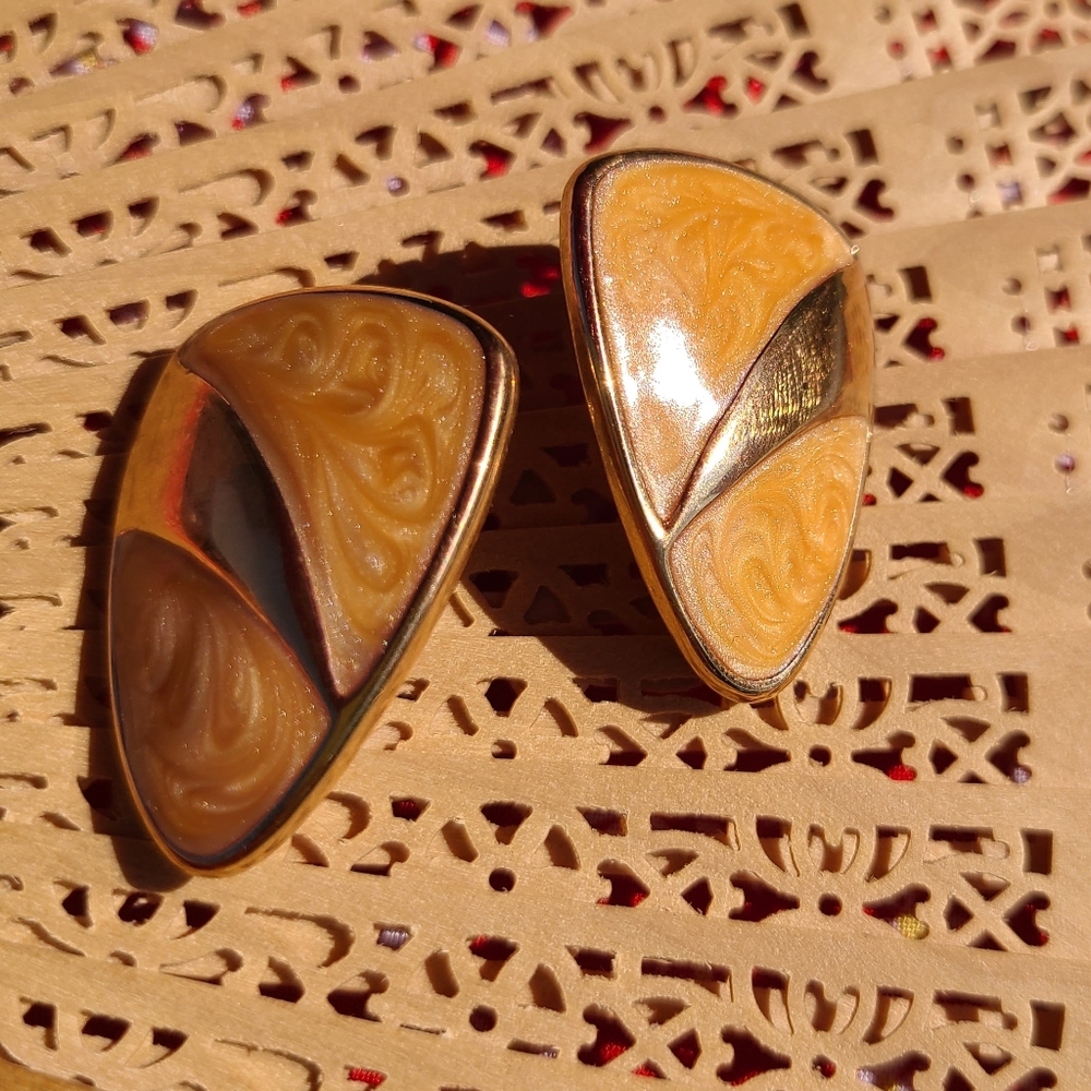 Elegant Retro Earrings